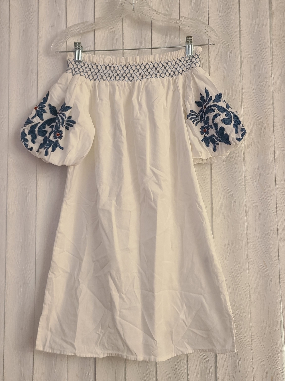 Beach Lunch Lounge XS White Blue Embroidered Sleeves Beach Off Shoulder Dress